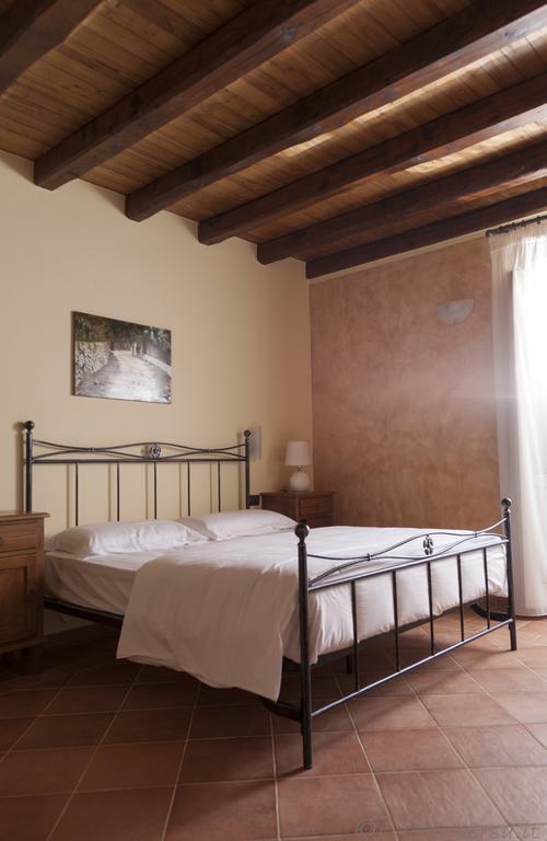 Agriturismo Creta Rossa Torre di Ruggiero Εξωτερικό φωτογραφία