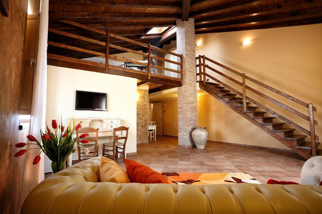 Agriturismo Creta Rossa Torre di Ruggiero Εξωτερικό φωτογραφία